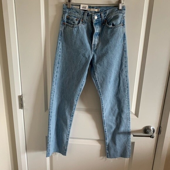 LEVI’S wedgie straight light wash jeans - Picture 2 of 11